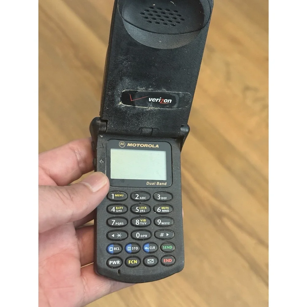 Motorola StarTAC Black (Verizon) Dual Band LCD Display Flip Cell Phone For Parts